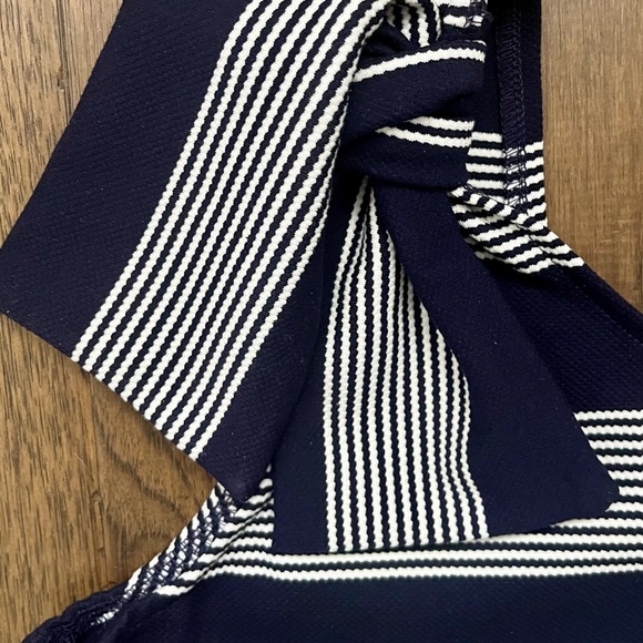 BISHOP & YOUNG Navy Striped One Shoulder Bow Top Size Small - Picture 8 of 12